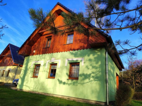 Chaty Koloděje-ubytování u řeky v soukromém areálu-GREEN